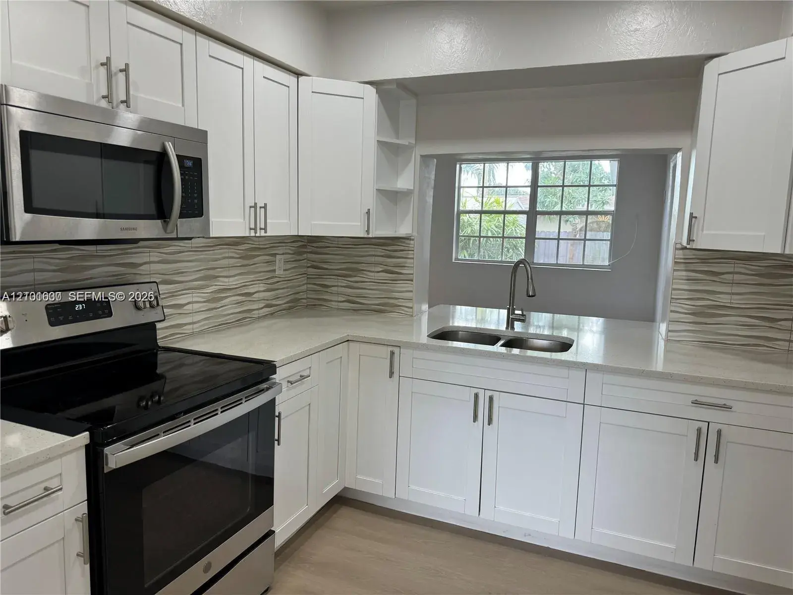 8730 Taft St, Pembroke Pines FL 33024