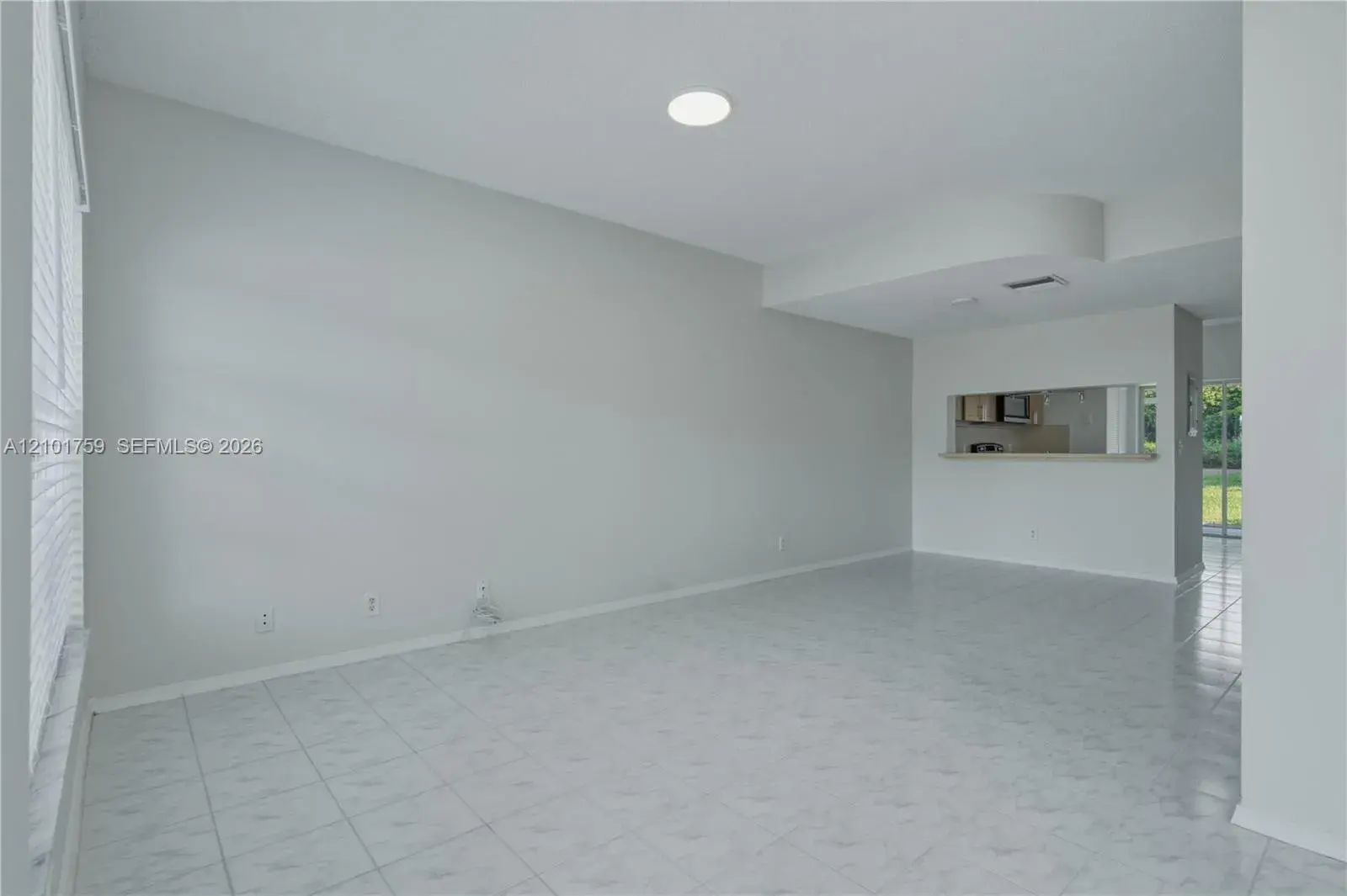 16731 Hemingway Dr, Weston FL 33326