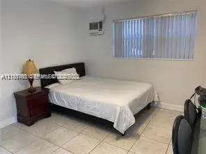 7121 Taft St # B, Hollywood FL 33024