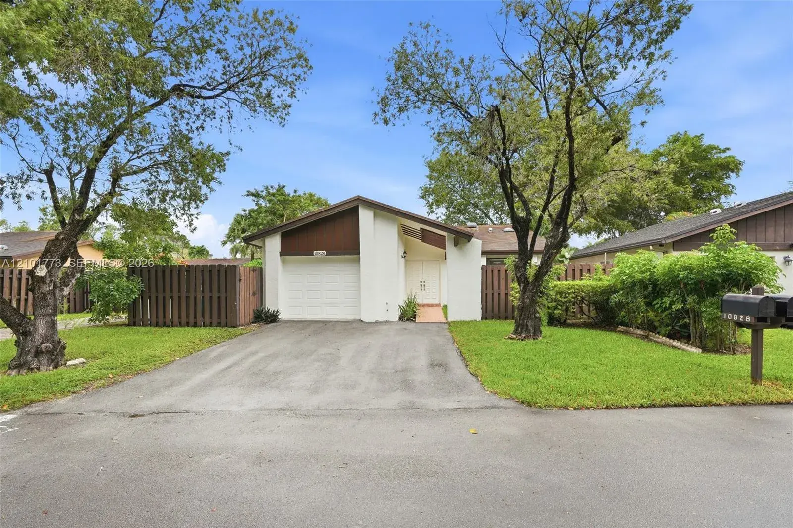 10828 SW 132nd Cir Ct, Miami FL 33186