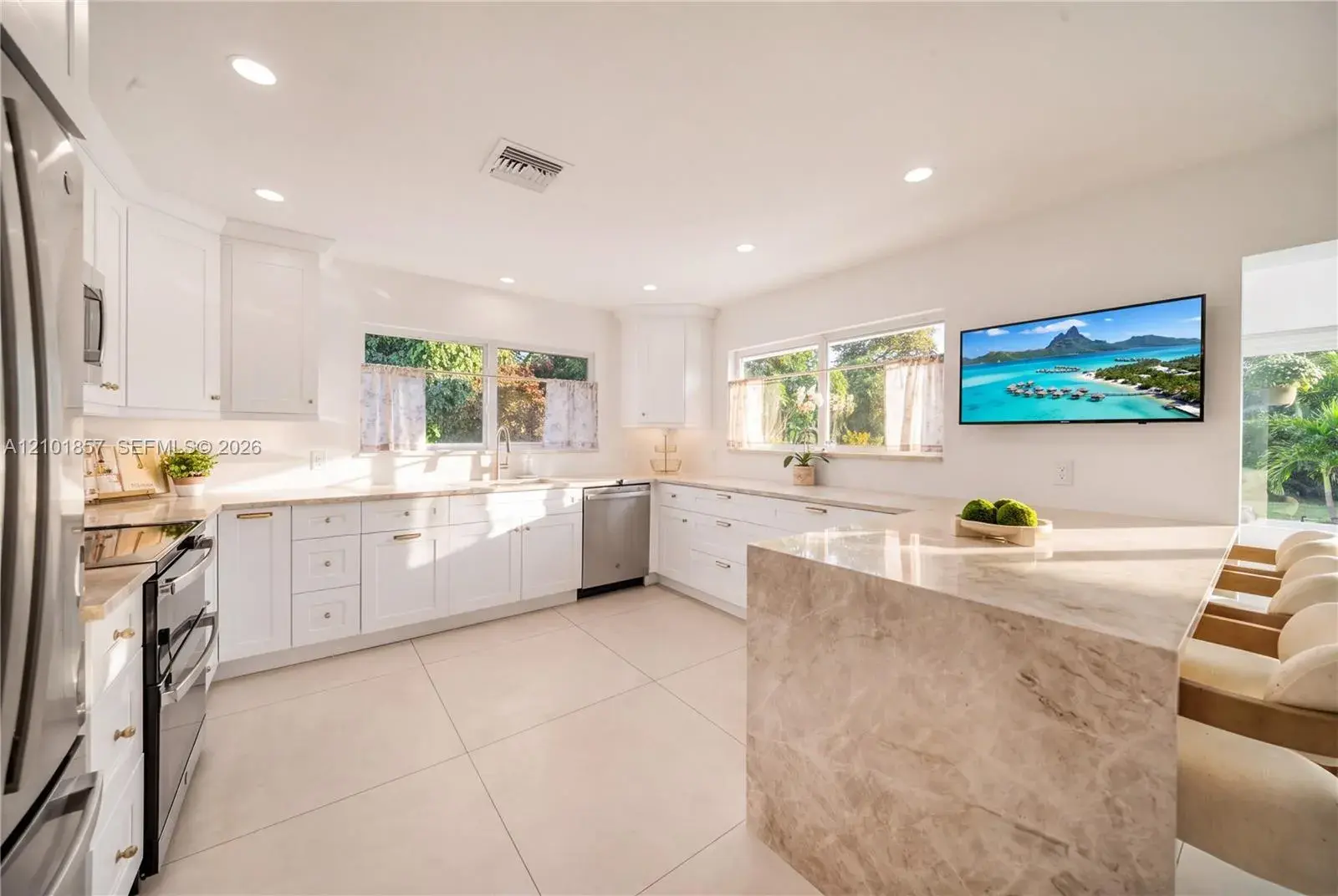 649 Azalea Ct, Plantation FL 33317