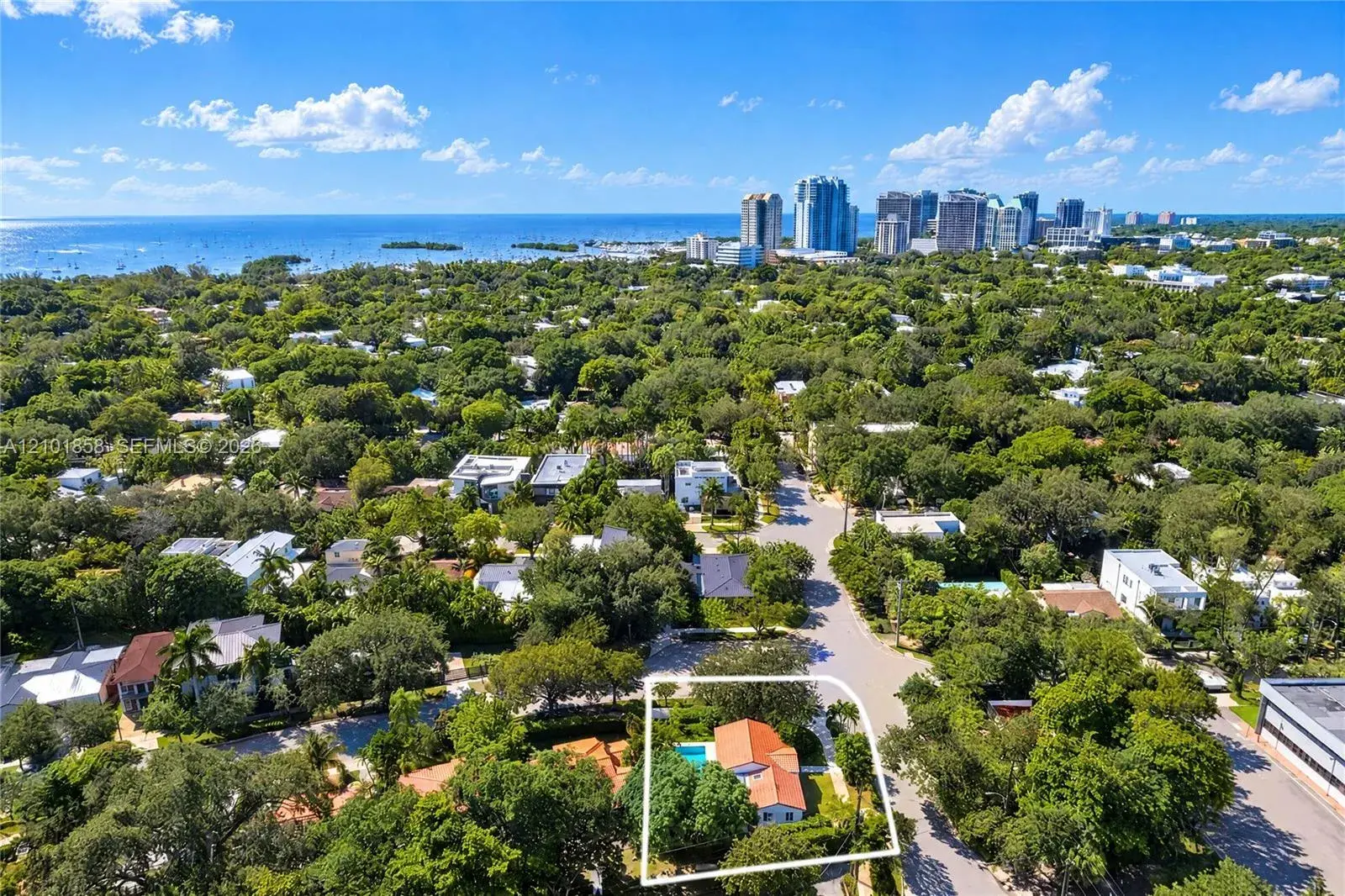 2727 Calusa St, Miami FL 33133