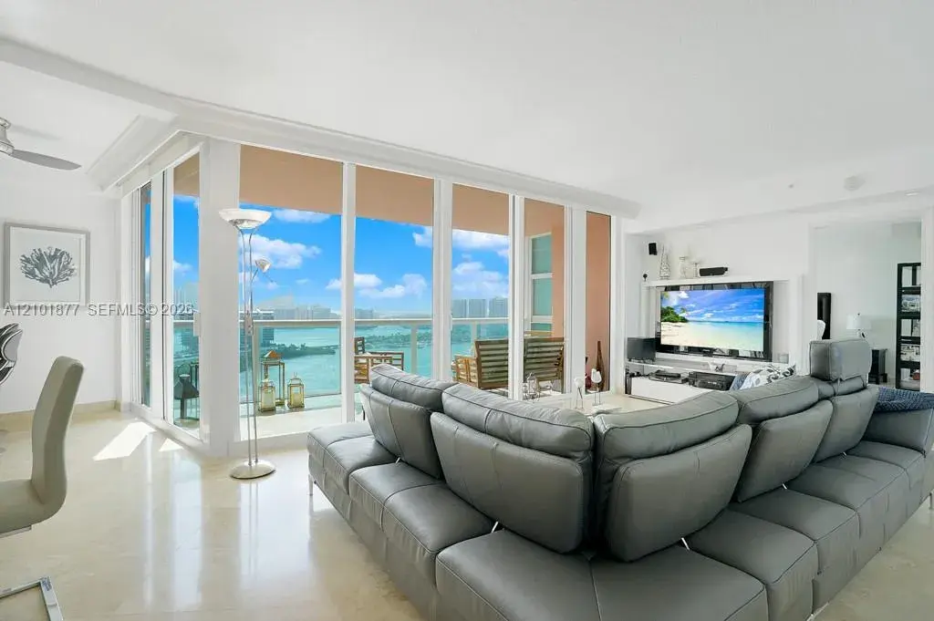 3370 Hidden Bay Dr # 2310, Aventura FL 33180