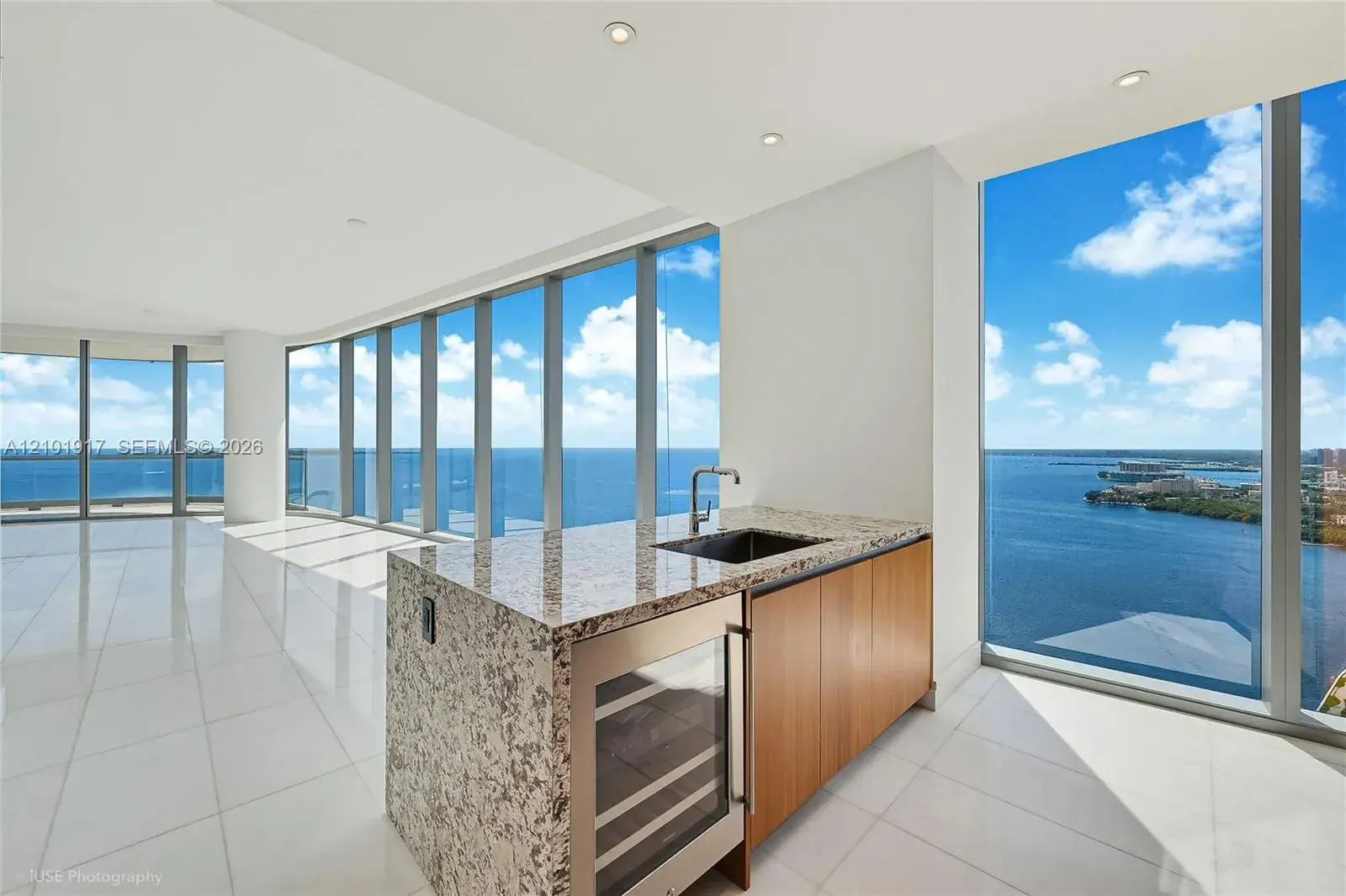 175 SE 25 RD # 3002, Miami FL 33129
