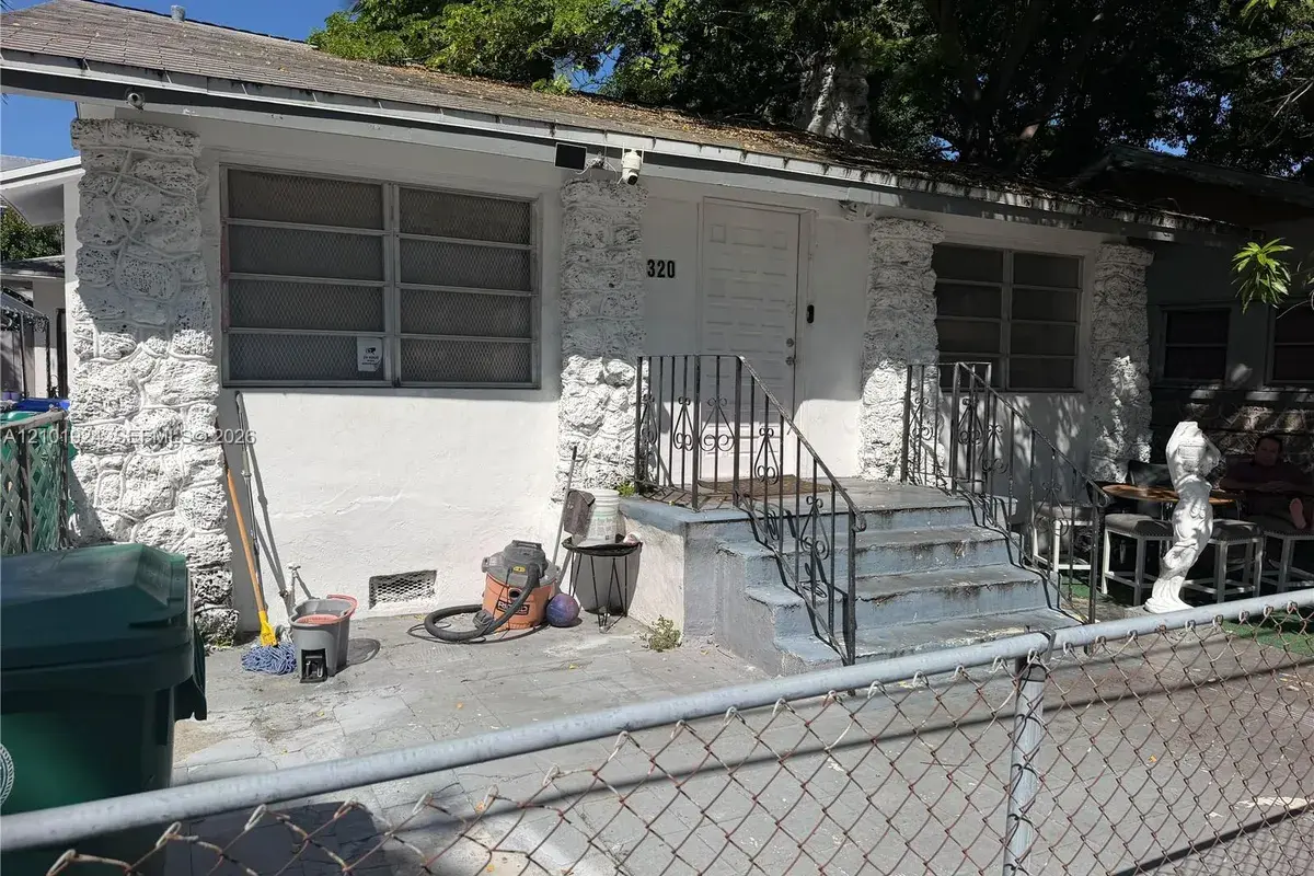 320 NW 11th Ave, Miami FL 33128