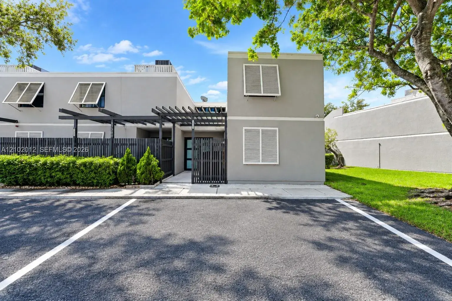 11304 NW 14th Ct, Pembroke Pines FL 33026