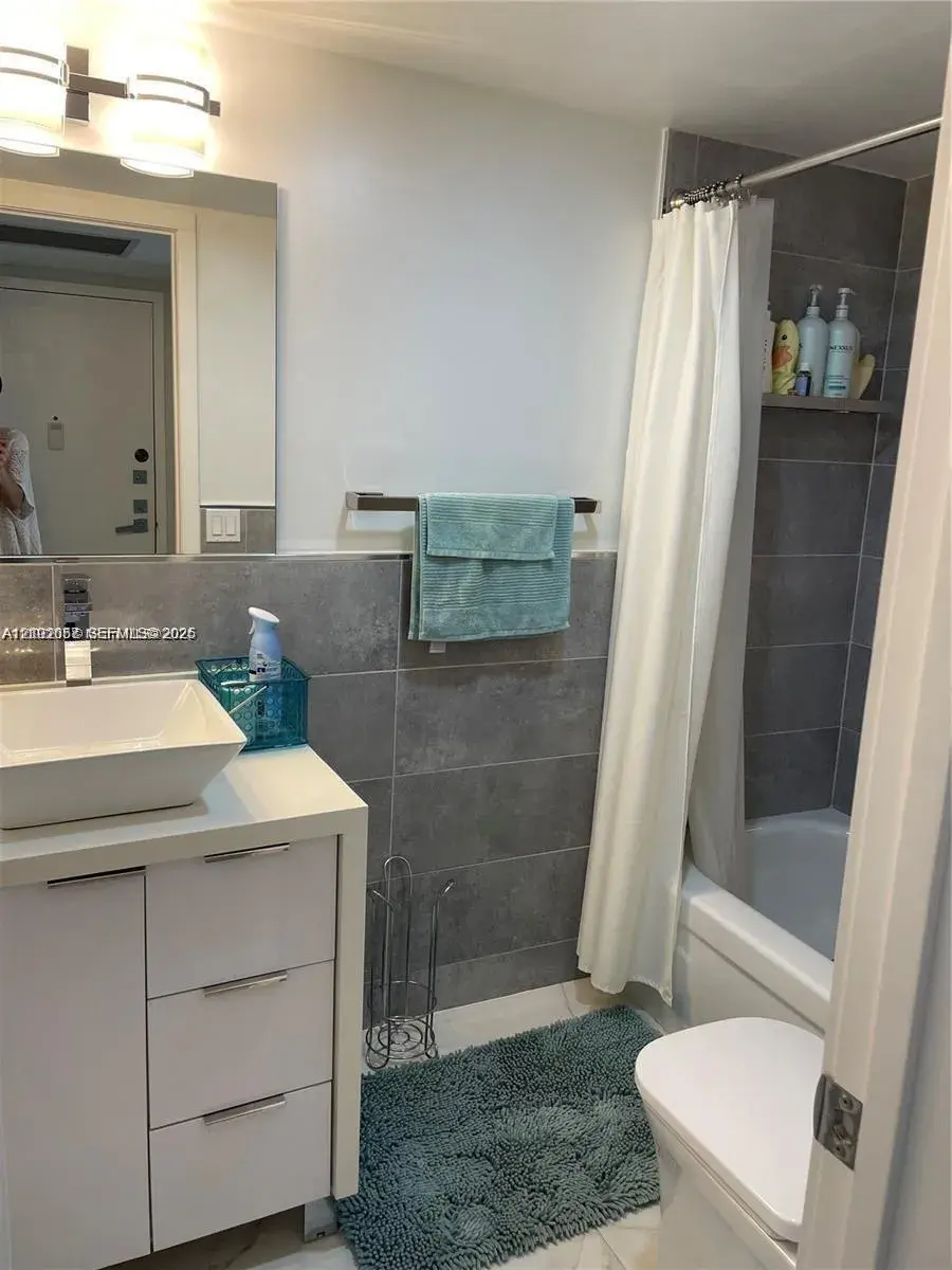 2101 S Ocean Dr # 405, Hollywood FL 33019