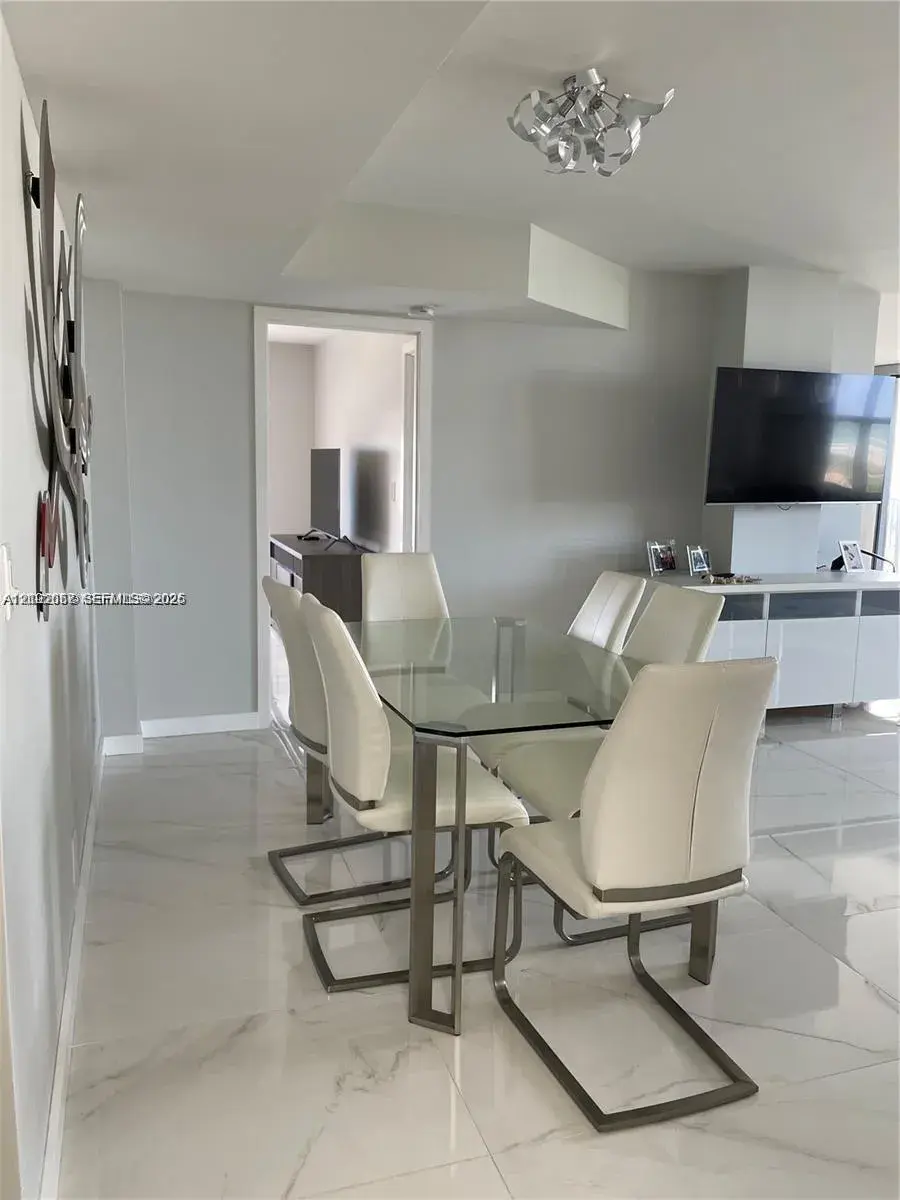 2101 S Ocean Dr # 405, Hollywood FL 33019