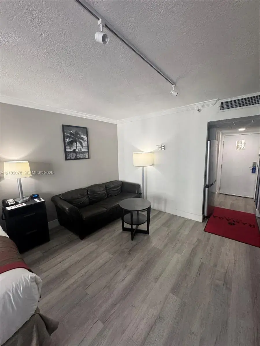 19201 Collins Ave # 918, Sunny Isles Beach FL 33160