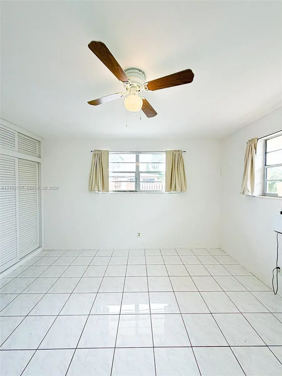 1401 Grant St # 3, Hollywood FL 33020