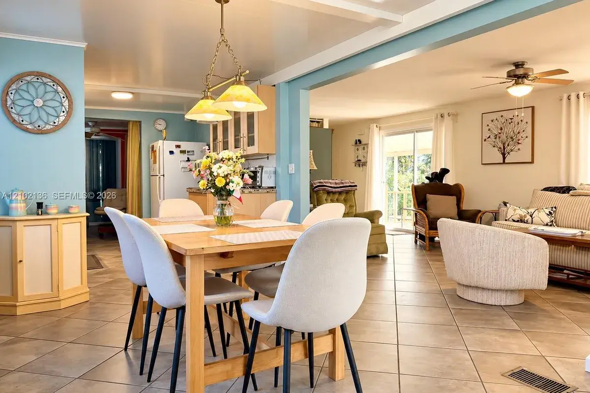 121 Eleuthera Dr, Dania Beach FL 33004