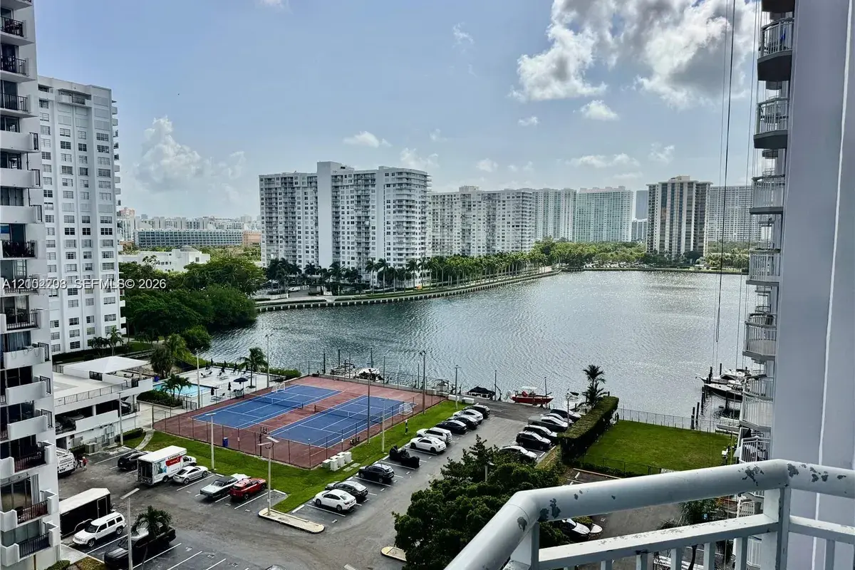 18051 Biscayne Blvd # 1002, Aventura FL 33160