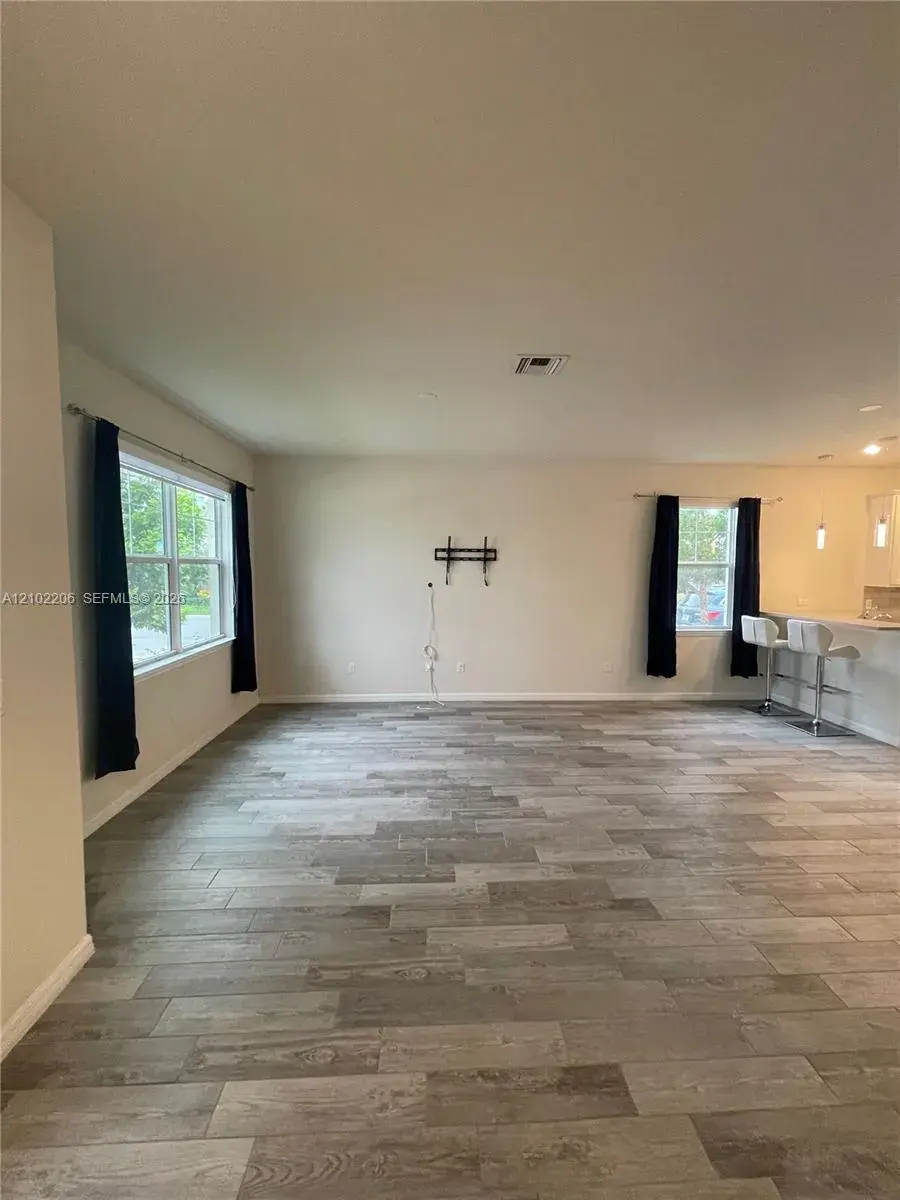 4860 Eucalyptus Dr # 1, Hollywood FL 33021