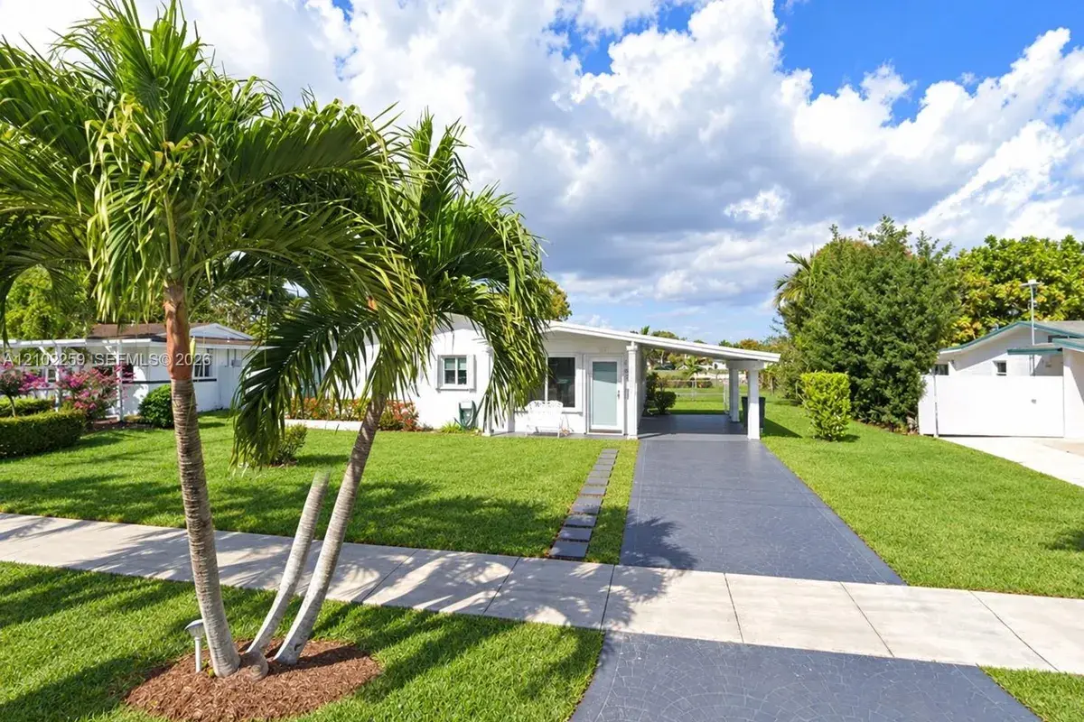 9865 SW 80th Dr, Miami FL 33173