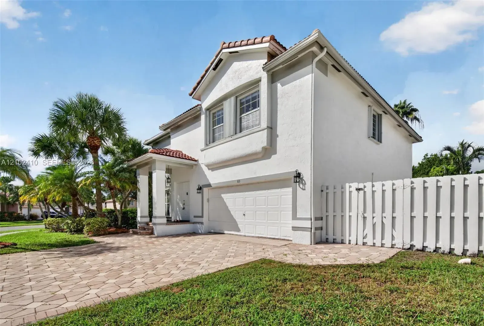 83 Gables Blvd, Weston FL 33326