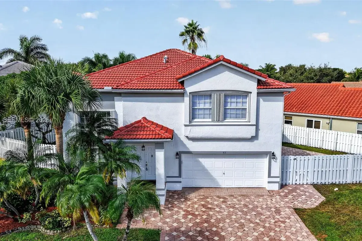 83 Gables Blvd, Weston FL 33326