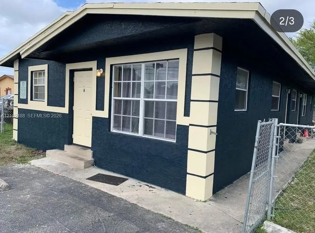 770 SW 2nd Ave, Deerfield Beach FL 33441
