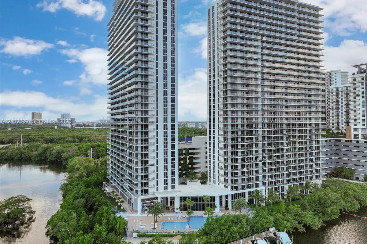 16385 Biscayne Blvd # 407, North Miami Beach FL 33160