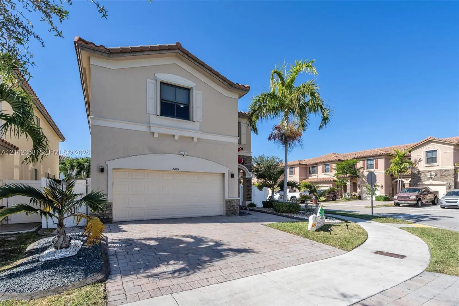 8894 W 34th Ave, Hialeah FL 33018