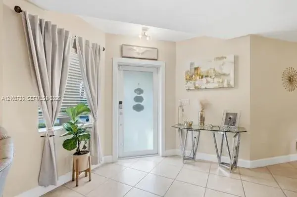 4461 SW 162nd Ct, Miami FL 33185