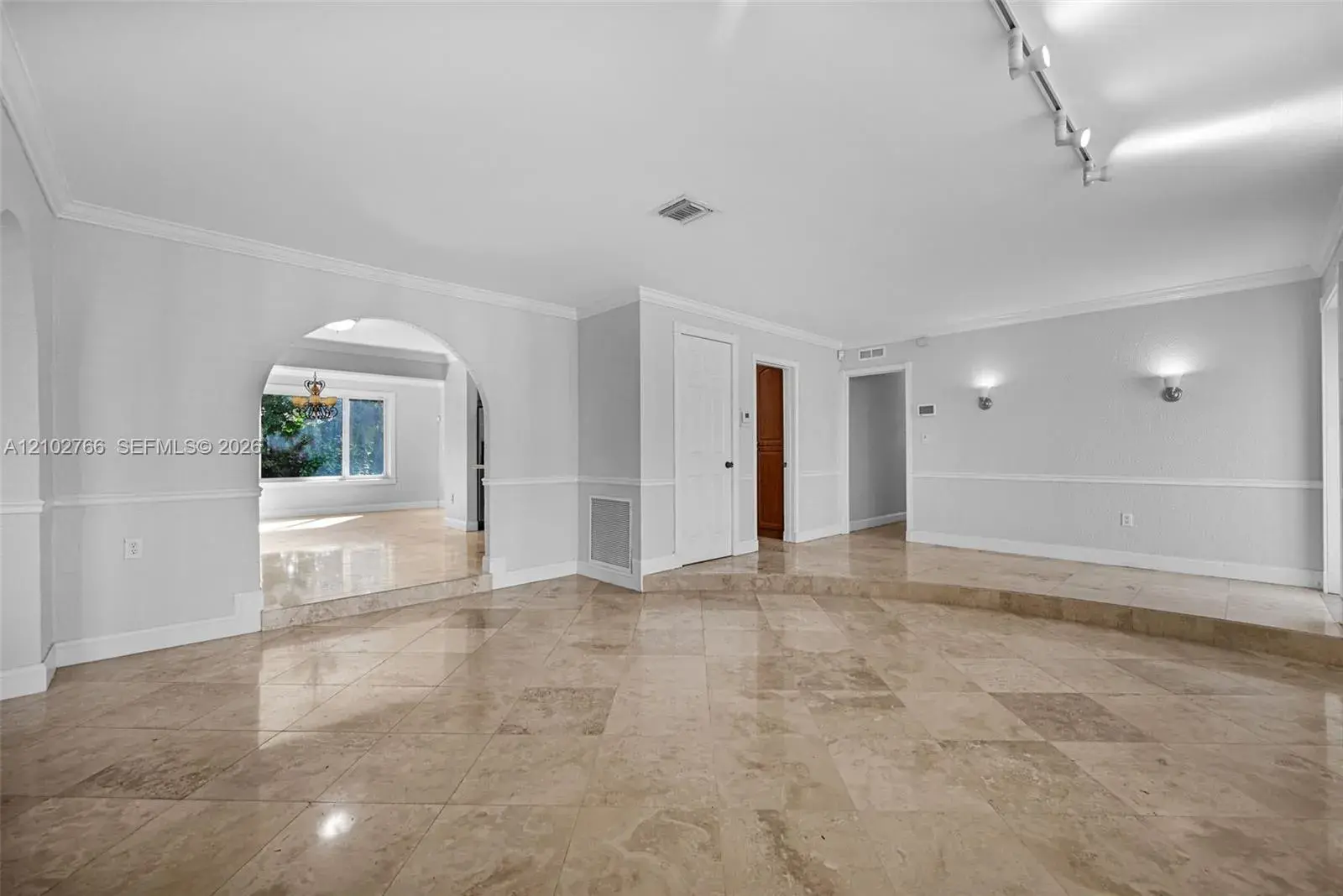 5845 SW 94th Pl, Miami FL 33173