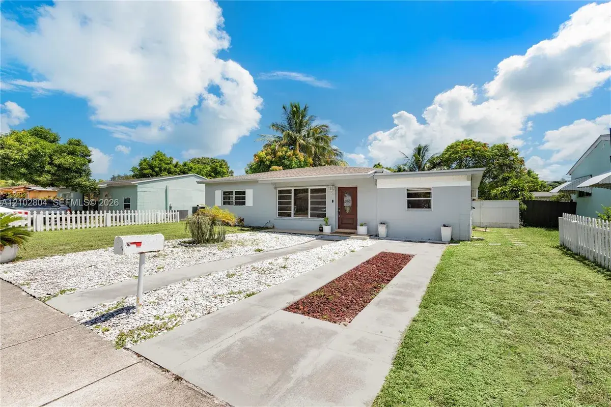 250 NE 170th St, North Miami Beach FL 33162