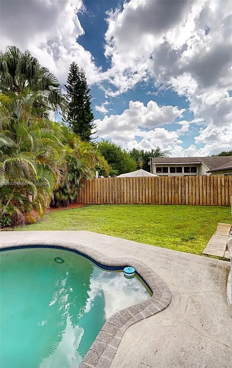 4800 SW 120th Ave, Cooper City FL 33330