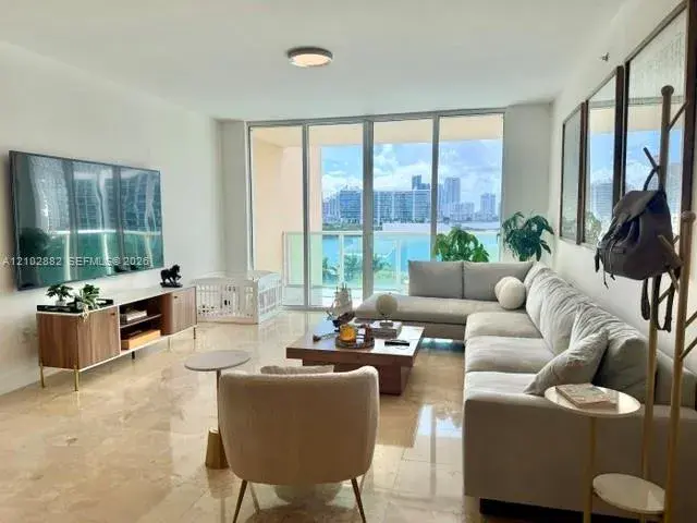 3330 NE 190th St # 817, Aventura FL 33180