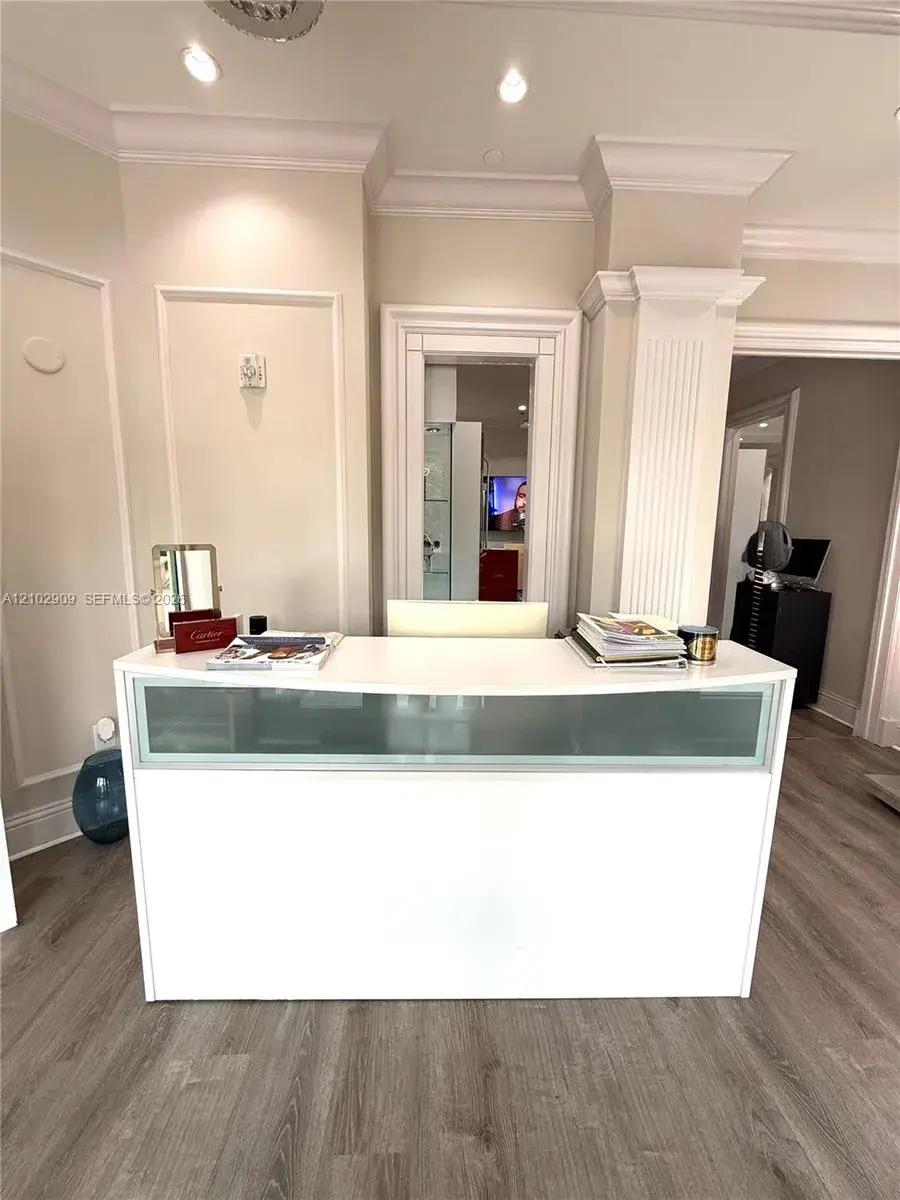 NE 207th st, Aventura FL 33180