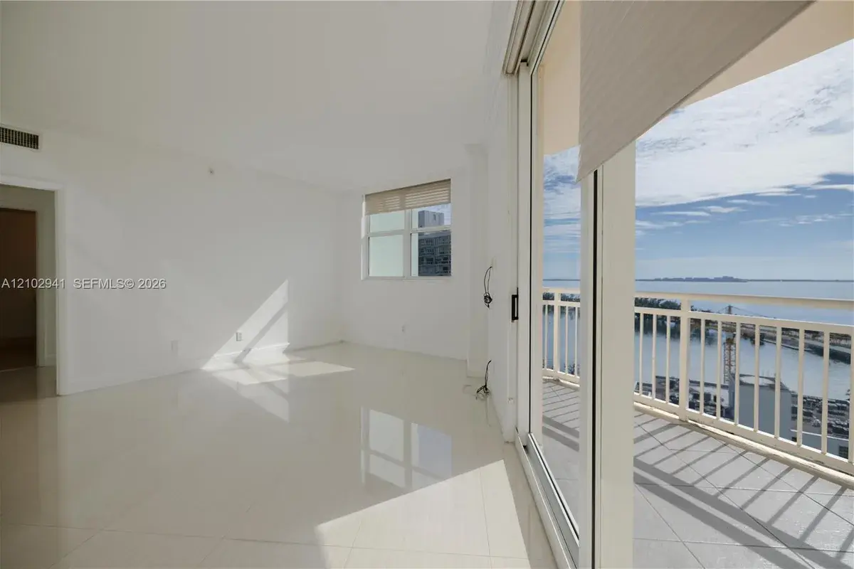 2475 Brickell Ave # 1807, Miami FL 33129