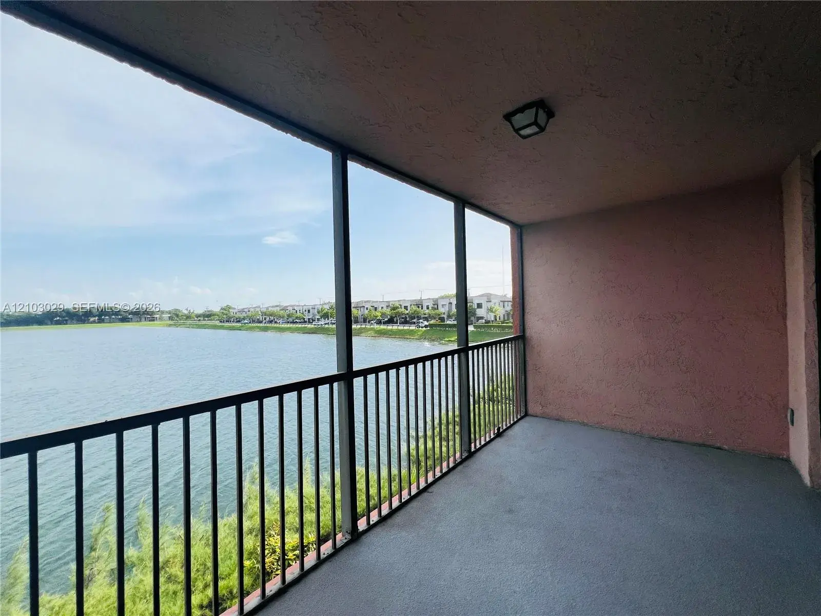 20860 San Simeon Way # 6, Miami FL 33179