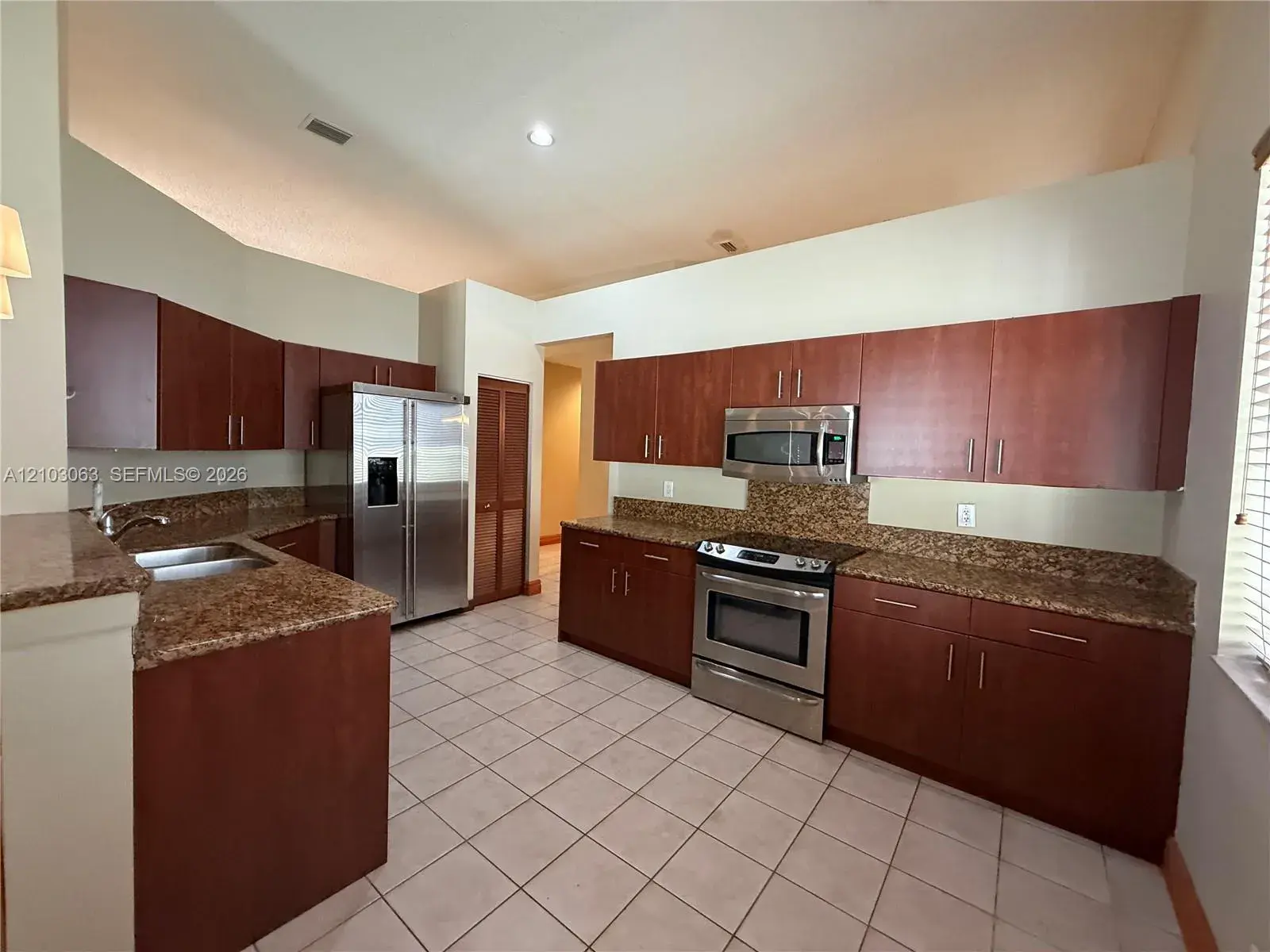 1319 Camellia Cir, Weston FL 33326