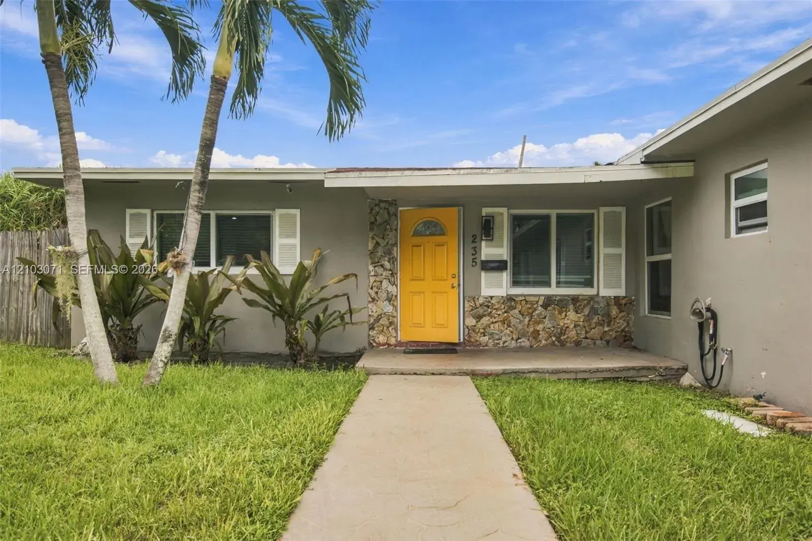 235 NE 118th St, Miami FL 33161