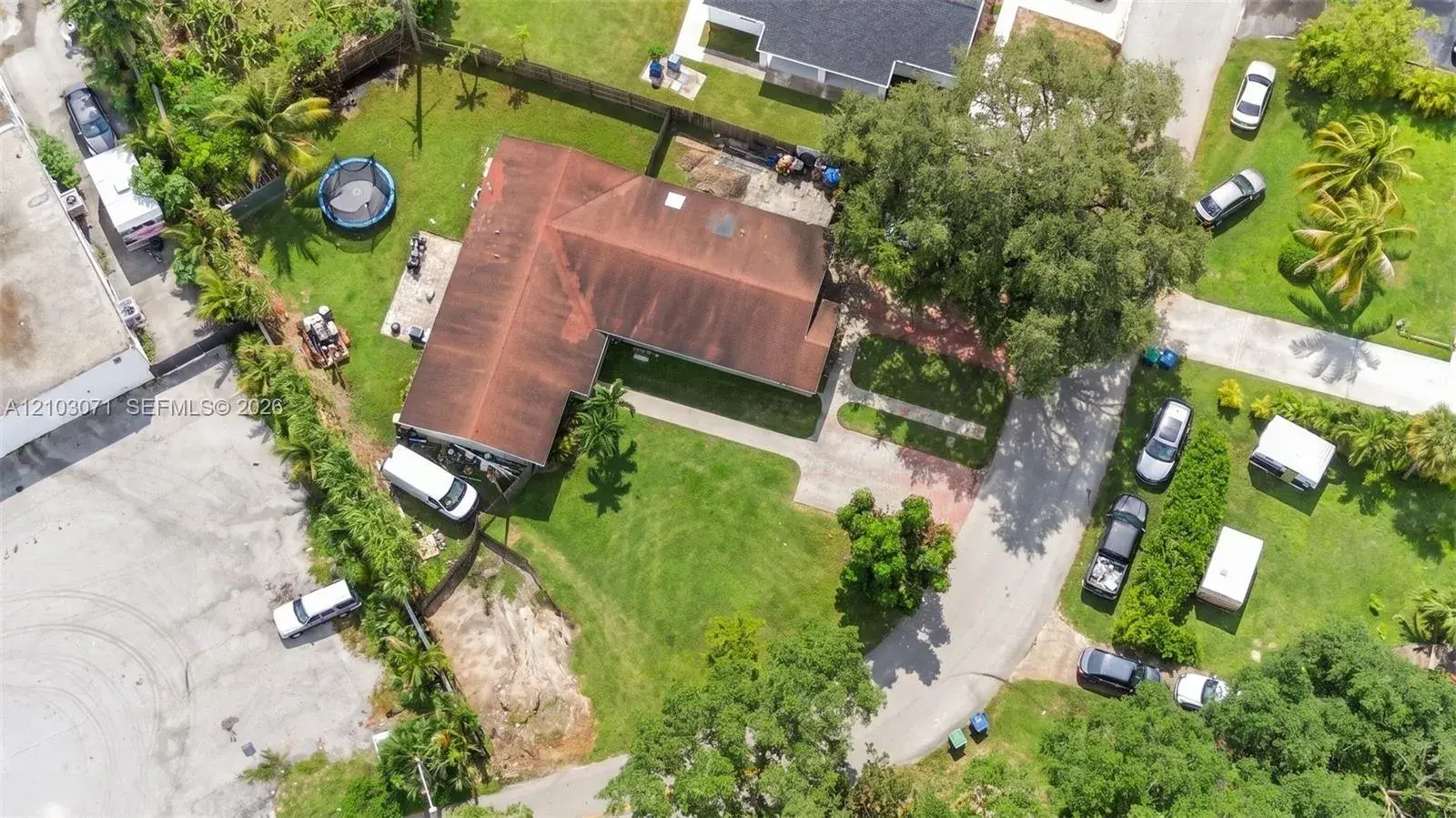 235 NE 118th St, Miami FL 33161