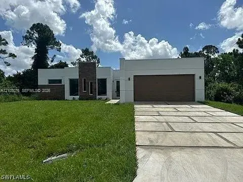 55 S Colin ave, Lehigh Acres FL 33976