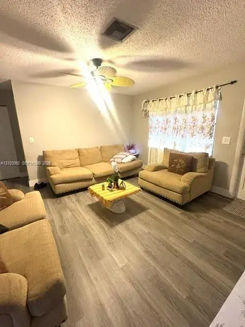 1709 Shenandoah St # B, Hollywood FL 33020