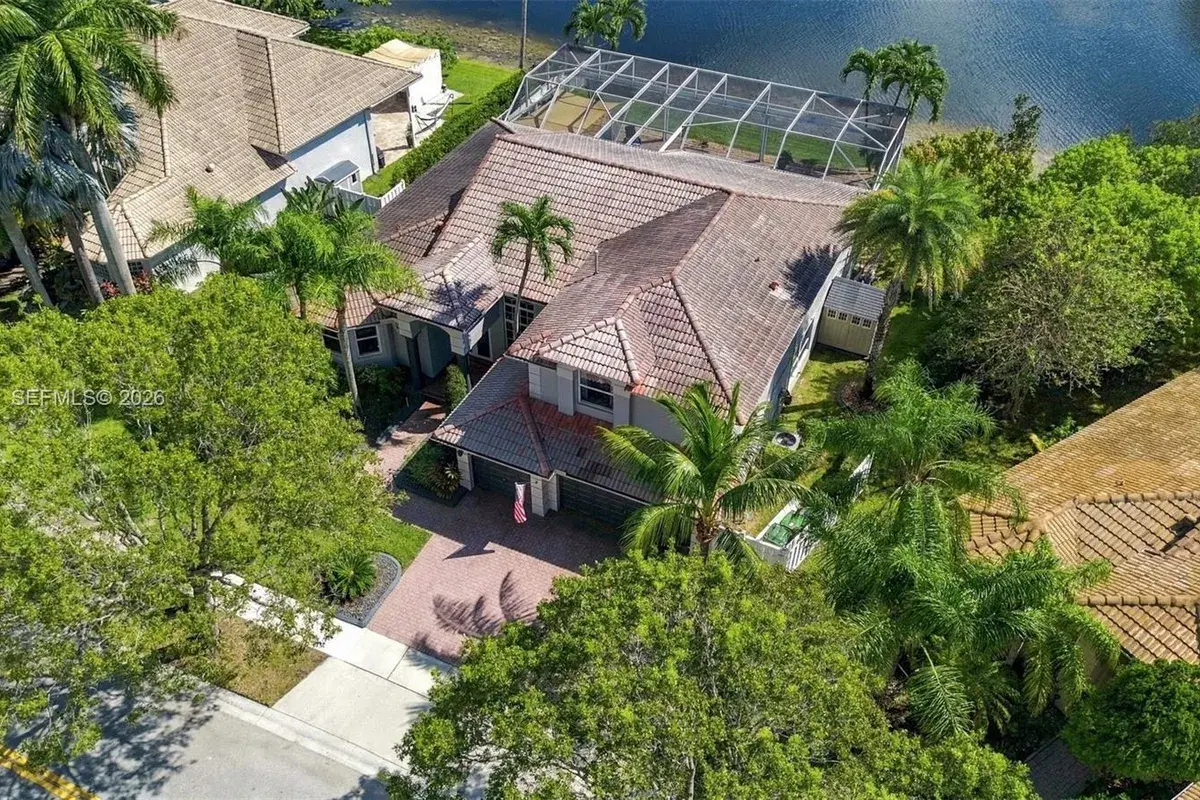 2015 NW 140th Ave, Pembroke Pines FL 33028