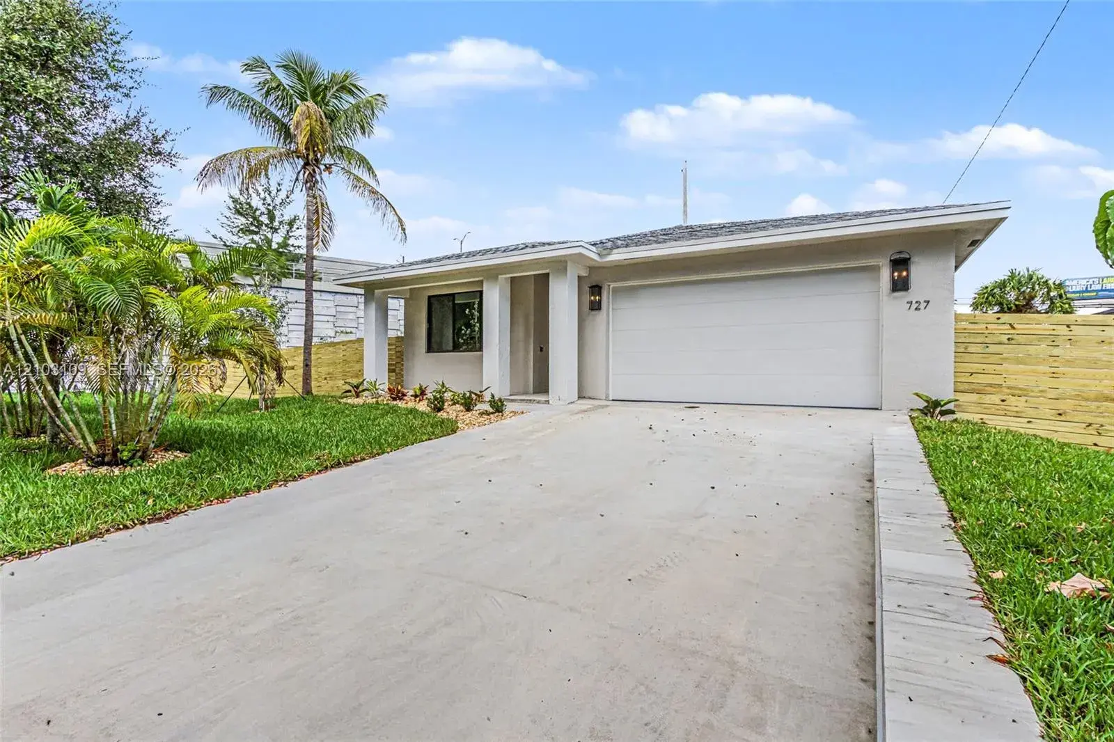 727 NW 43rd Ct, Oakland Park FL 33309