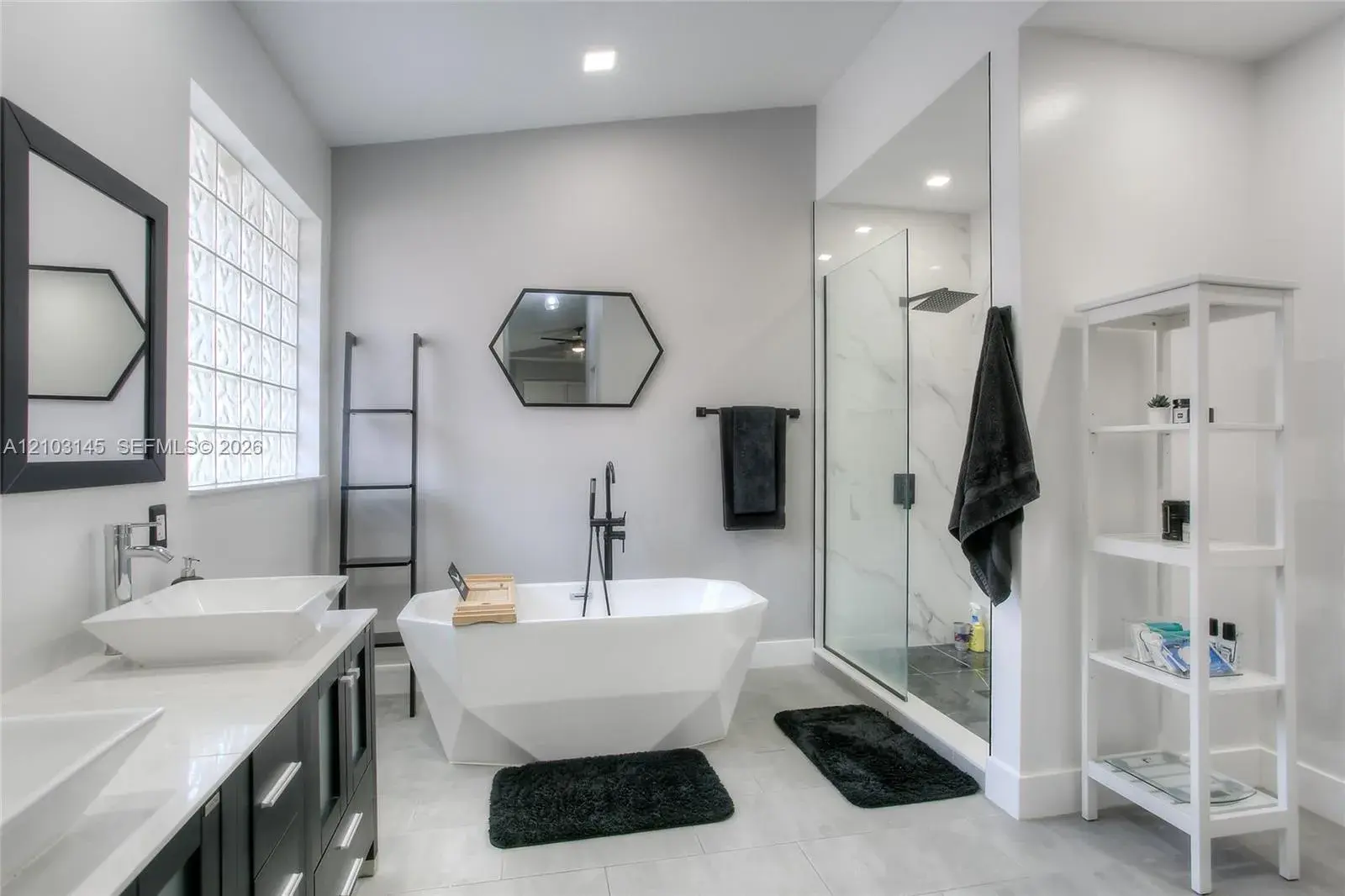 11611 SW 10th Ct, Pembroke Pines FL 33025
