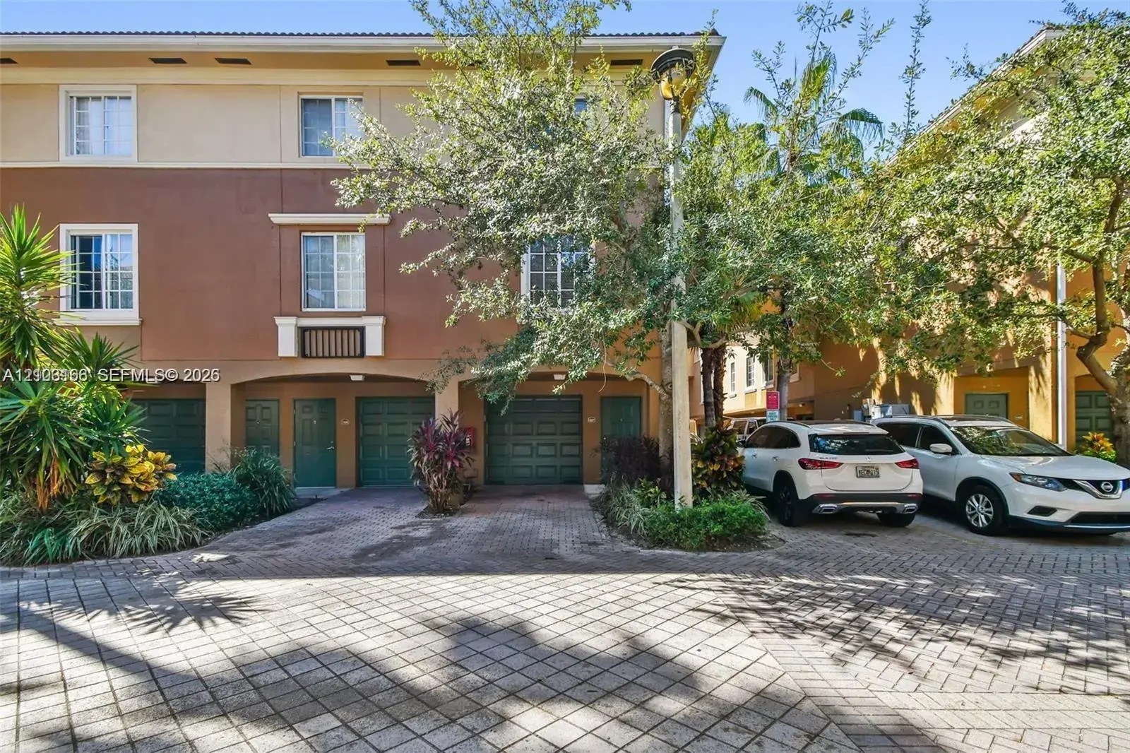 2945 NE 185th St # 1407, Aventura FL 33180