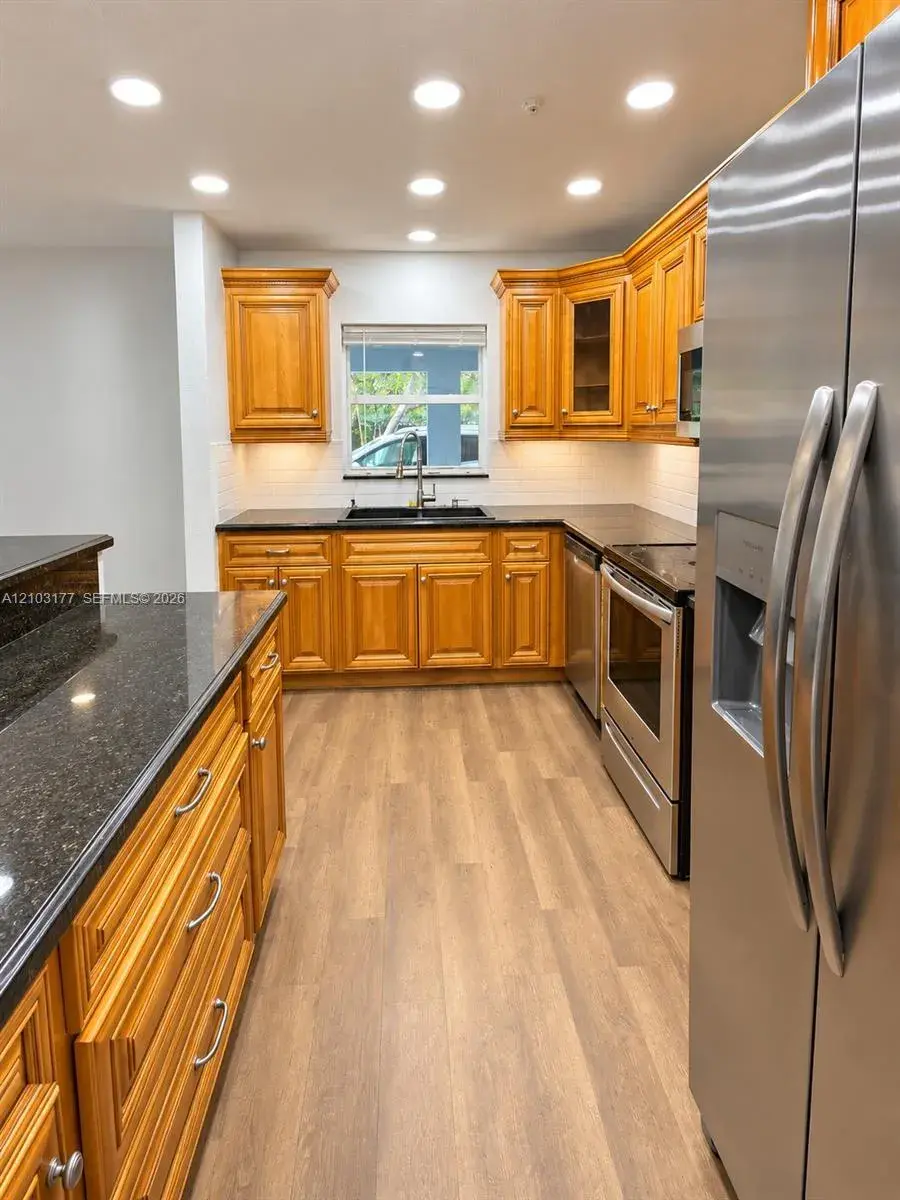 621 S 24th Ave, Hollywood FL 33020