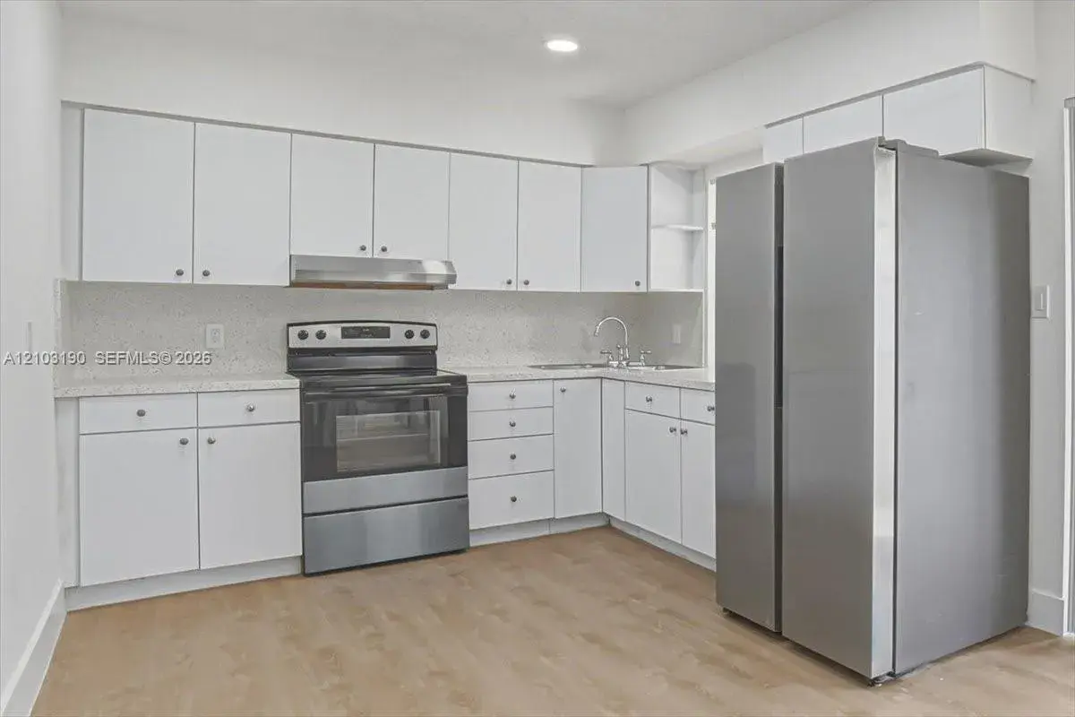 3932 NW 39th Ave, Lauderdale Lakes FL 33309