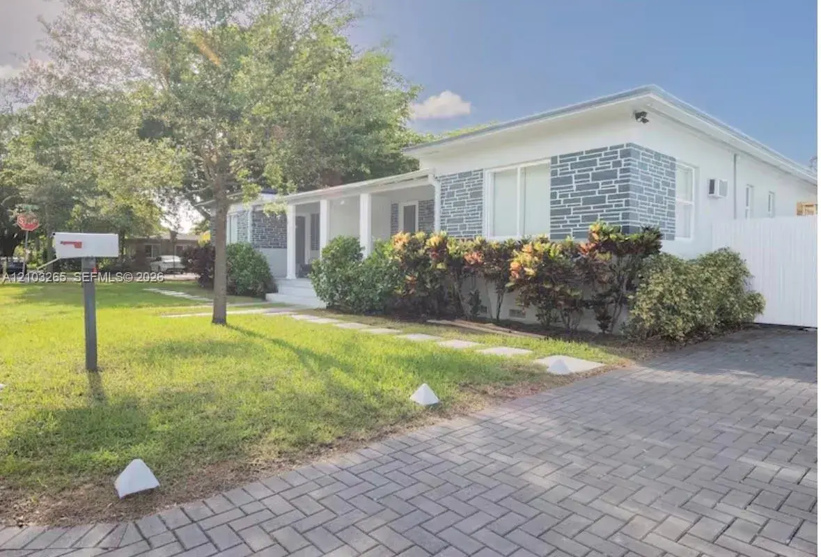 2002 Wiley St # 2, Hollywood FL 33020