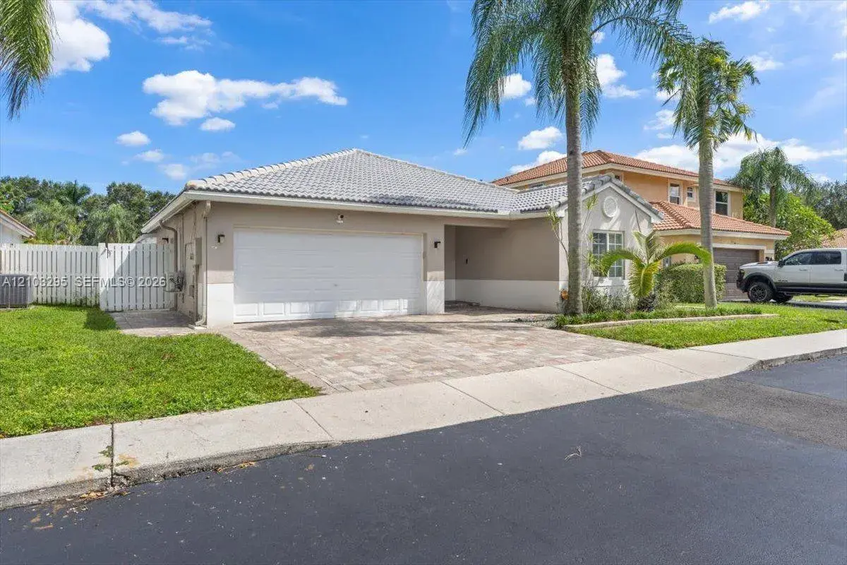 1010 NW 125th Ave, Sunrise FL 33323