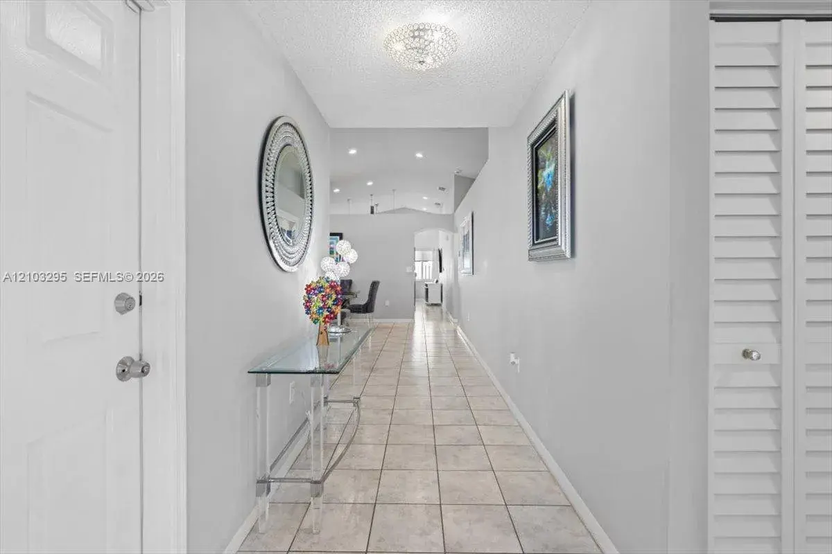 1010 NW 125th Ave, Sunrise FL 33323