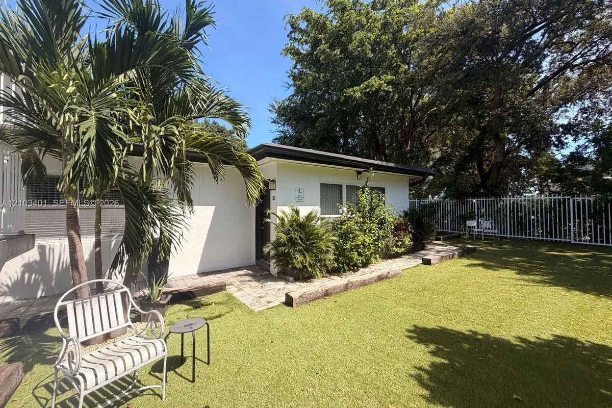 1821 Thomas St # 13, Hollywood FL 33020