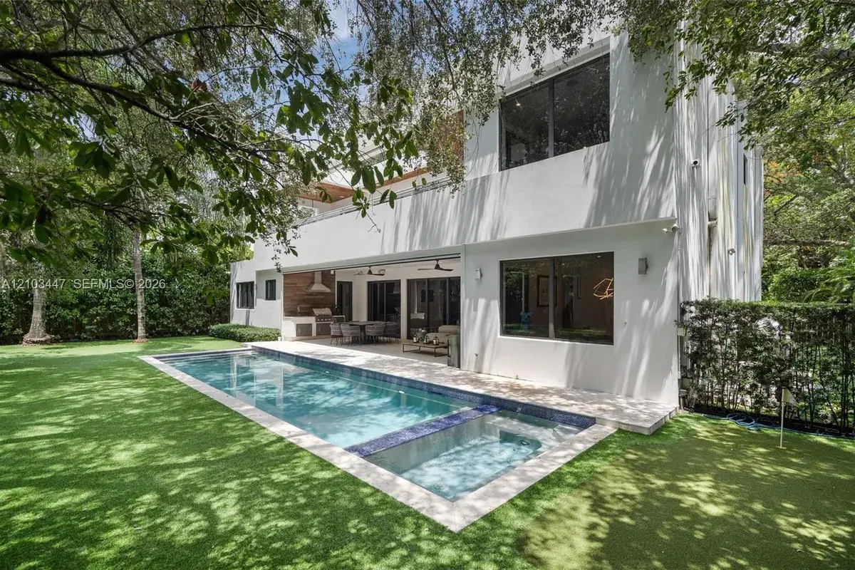 1760 Chucunantah Rd, Miami FL 33133