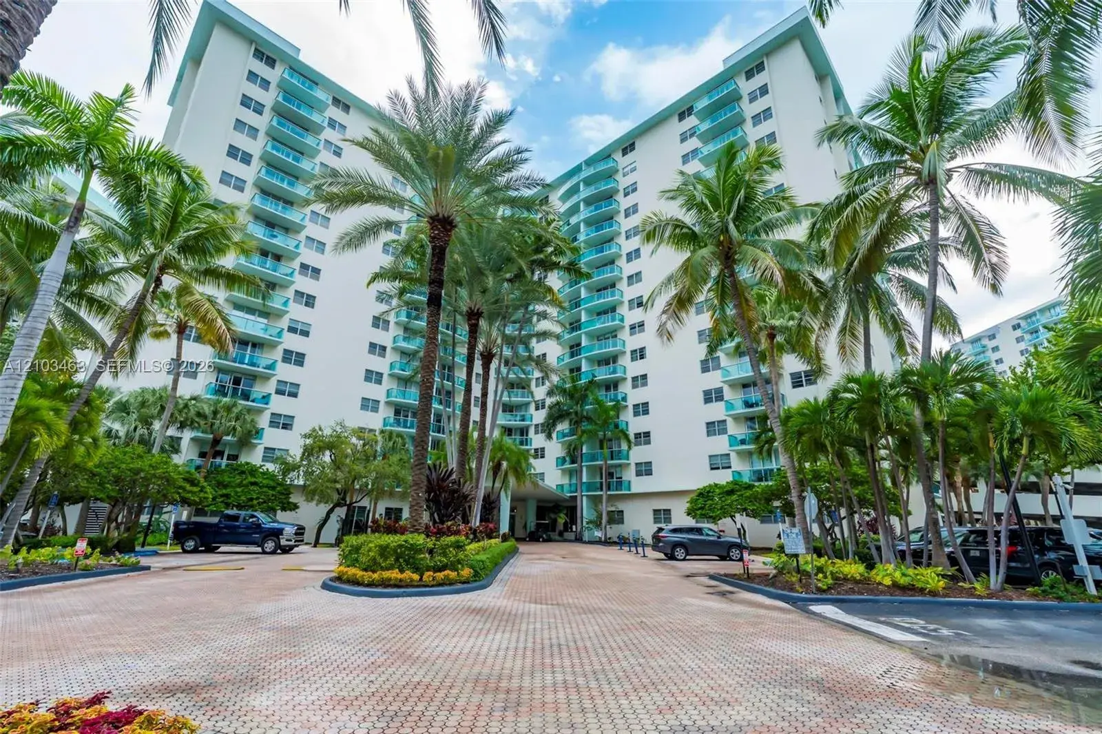 3801 S Ocean Dr # 8J, Hollywood FL 33019