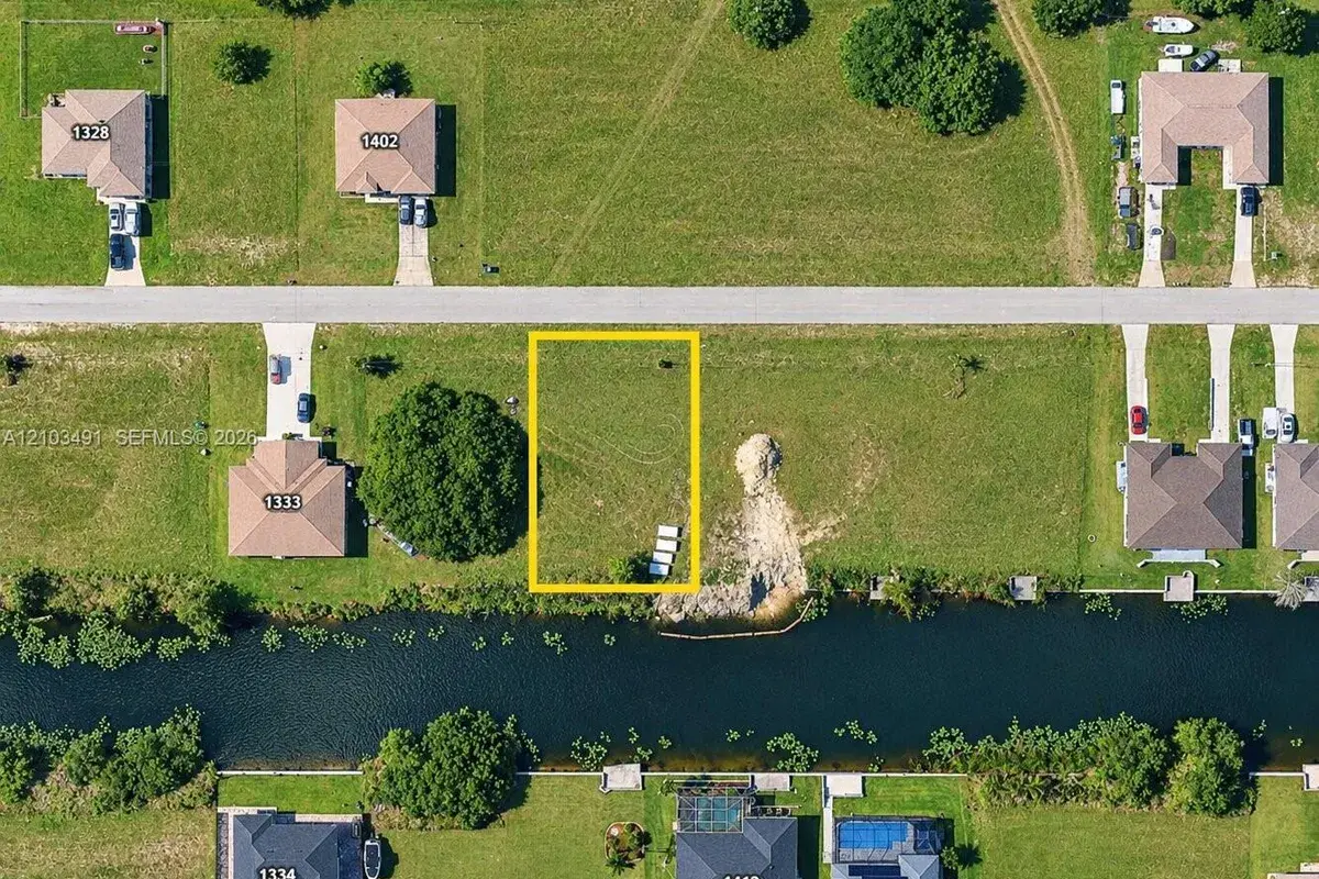 1407 NE 8th Pl, Cape Coral FL 33909