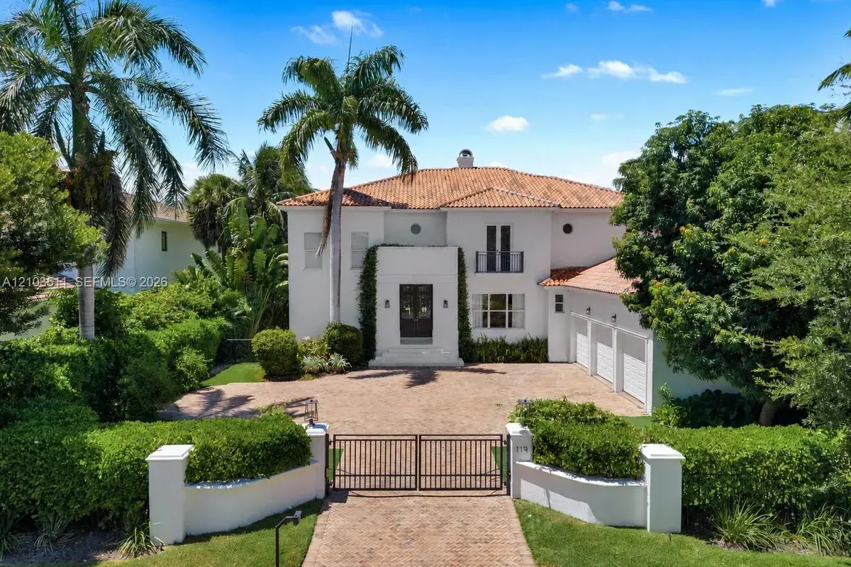 119 Paloma Dr, Coral Gables FL 33143